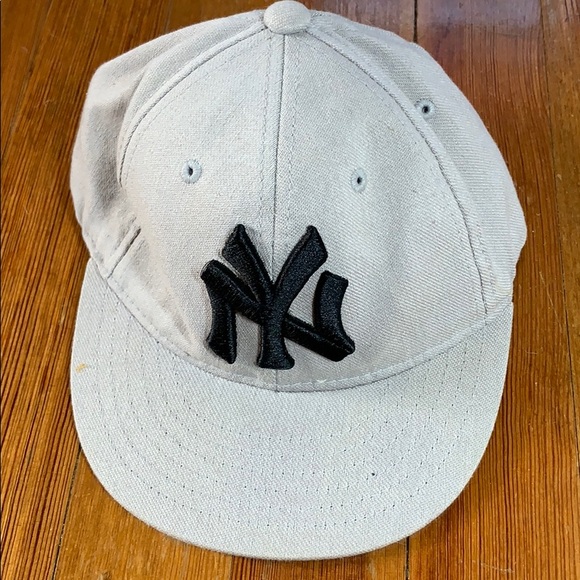 Toddler Yankees Hat - Picture 1 of 2